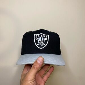 Mitchell & Ness Black and White Cap